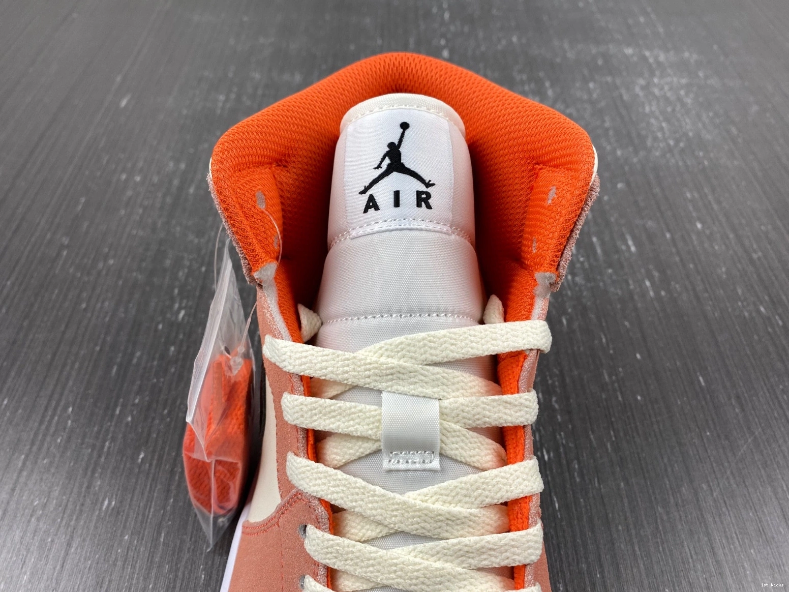 Mid Jordan DV1336-800 Orange (GS) SE 1 - Suede 0209